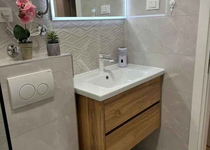 & Papa - Two Bedroom With Balcony And Partial Sea View Apartamento